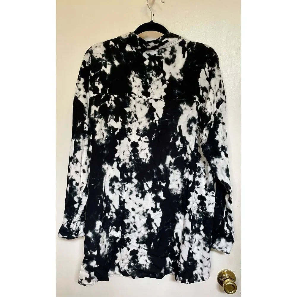 Cosmo vintage long sleeve button down black and white blouse size L. - Picture 7 of 12